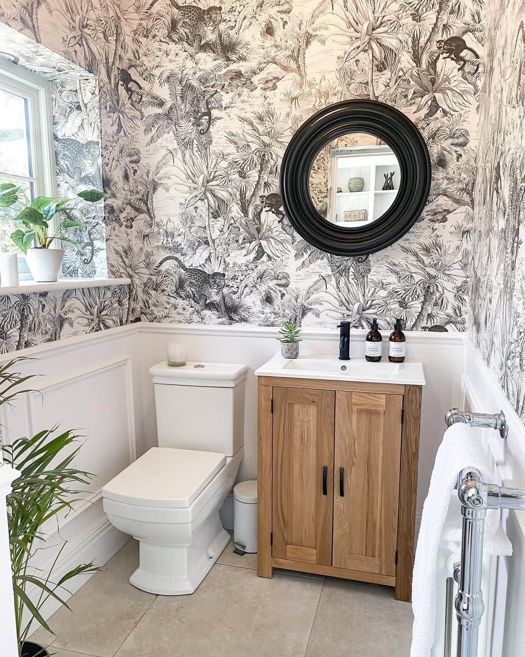 Statement Wallpaper Moment