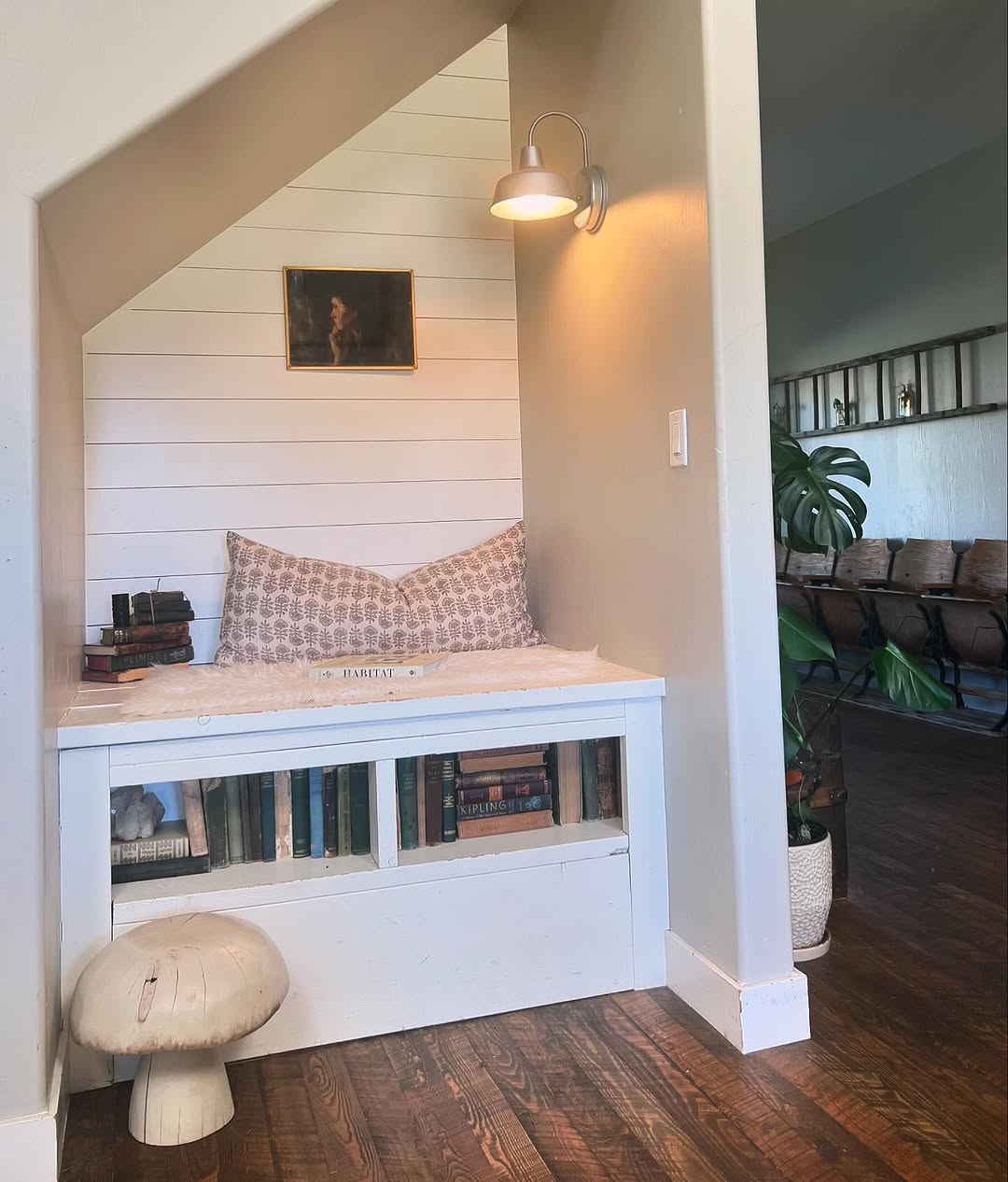 Bookish & Vintage Hideaway