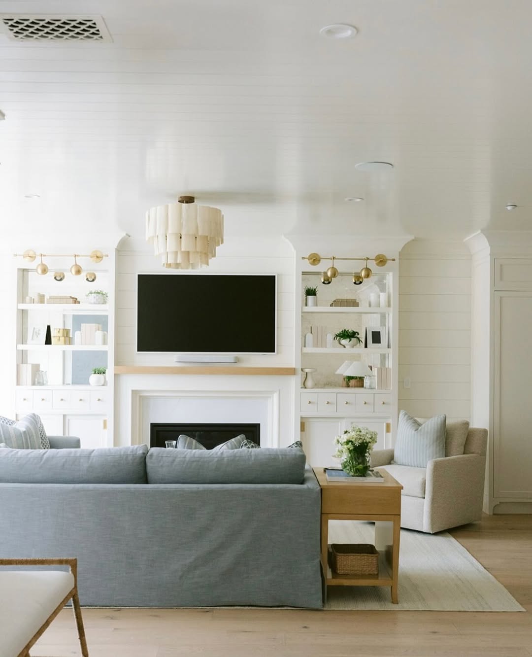 Bright Classic Wood Shelf Styling