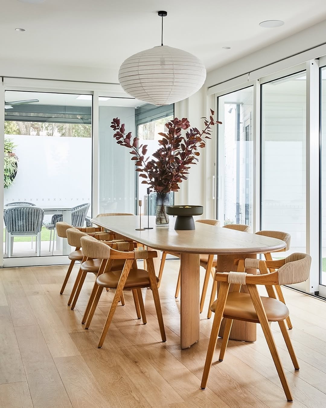 Contemporary Calm Dining