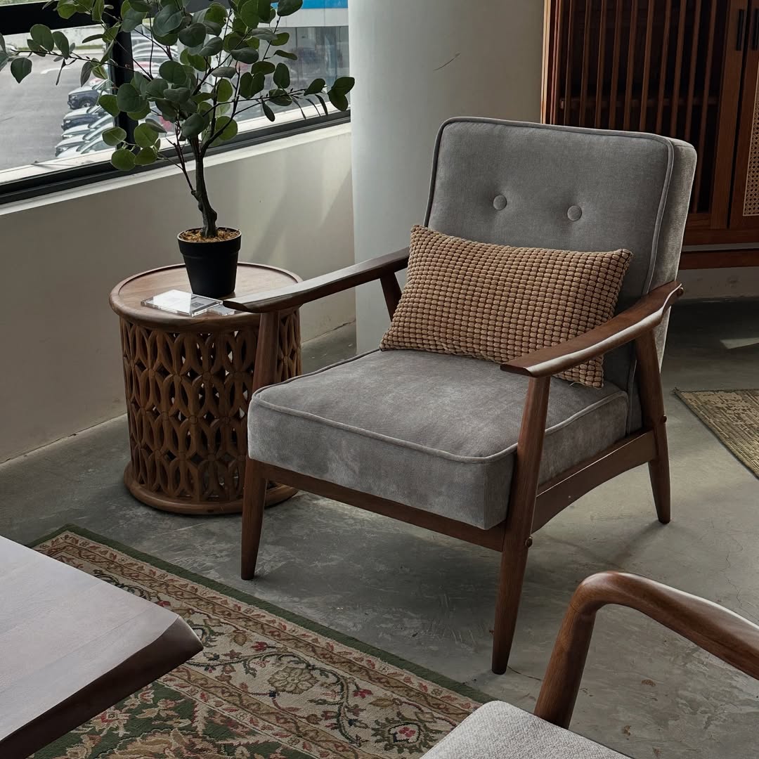 Modern Mid-Century Calm