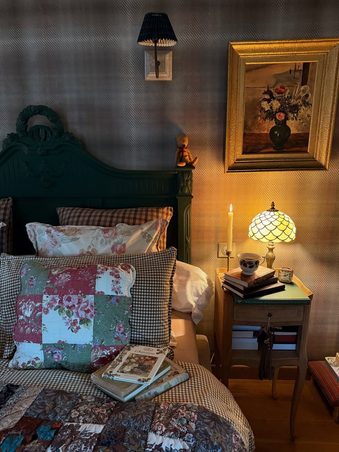 Candlelit Cottage Mood