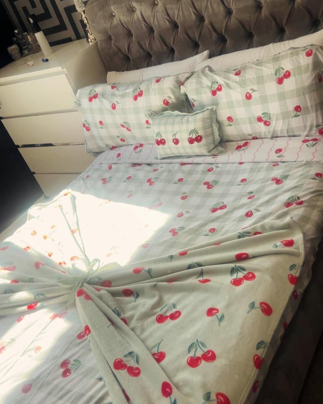 Sunlit Cherry Checks