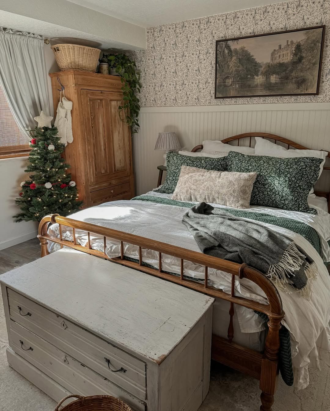 English Cottage Christmas