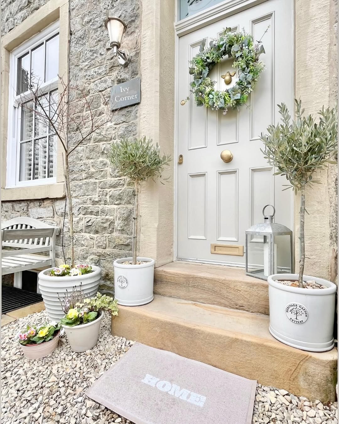 Classic Cottage Entry