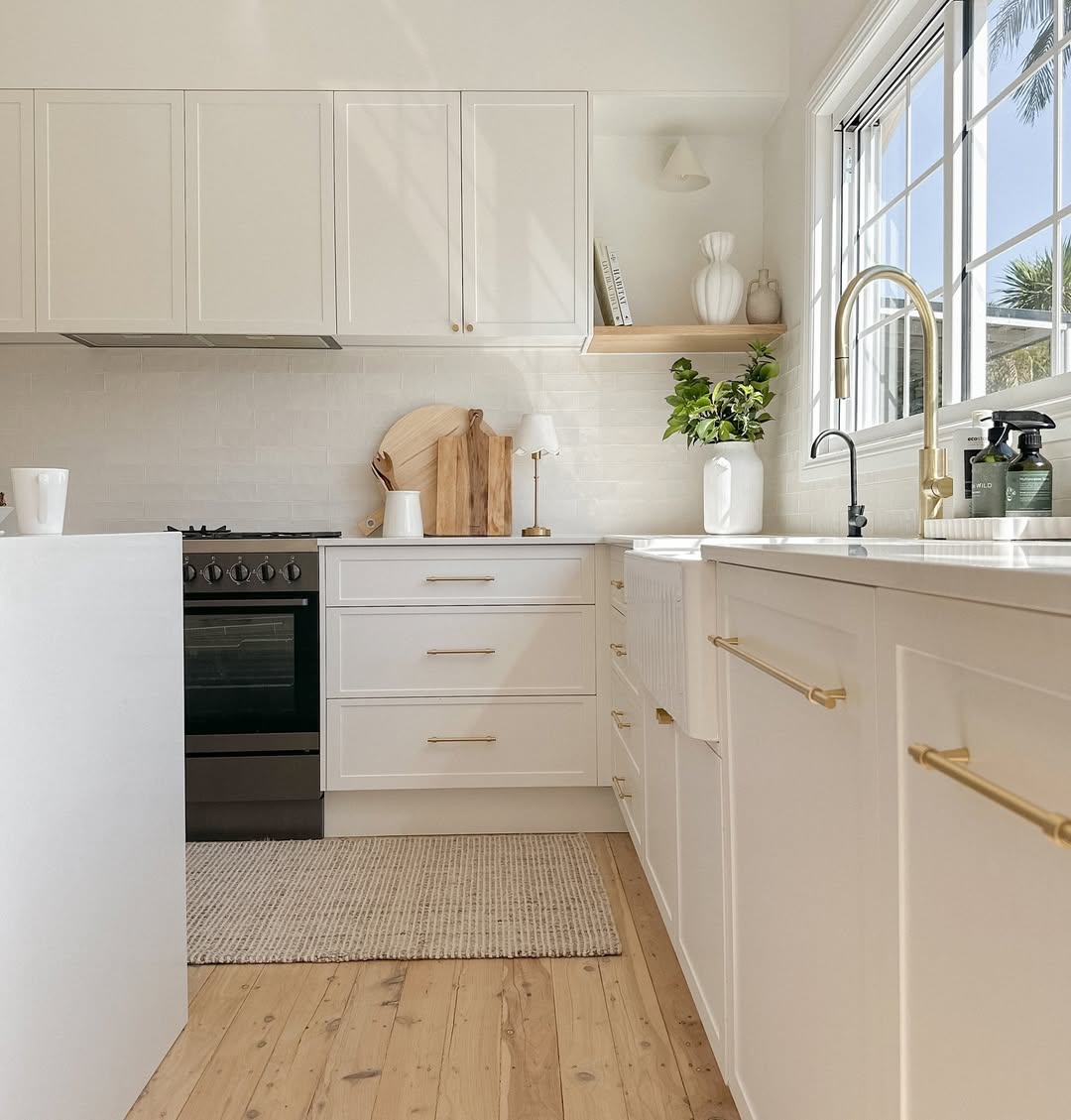Clean Lines, Golden Touch