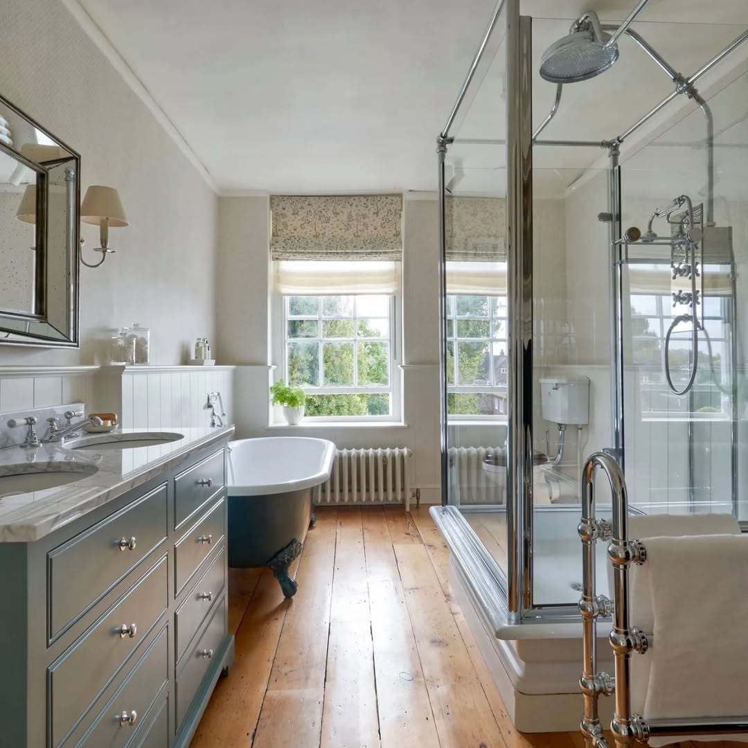 Classic English Bath