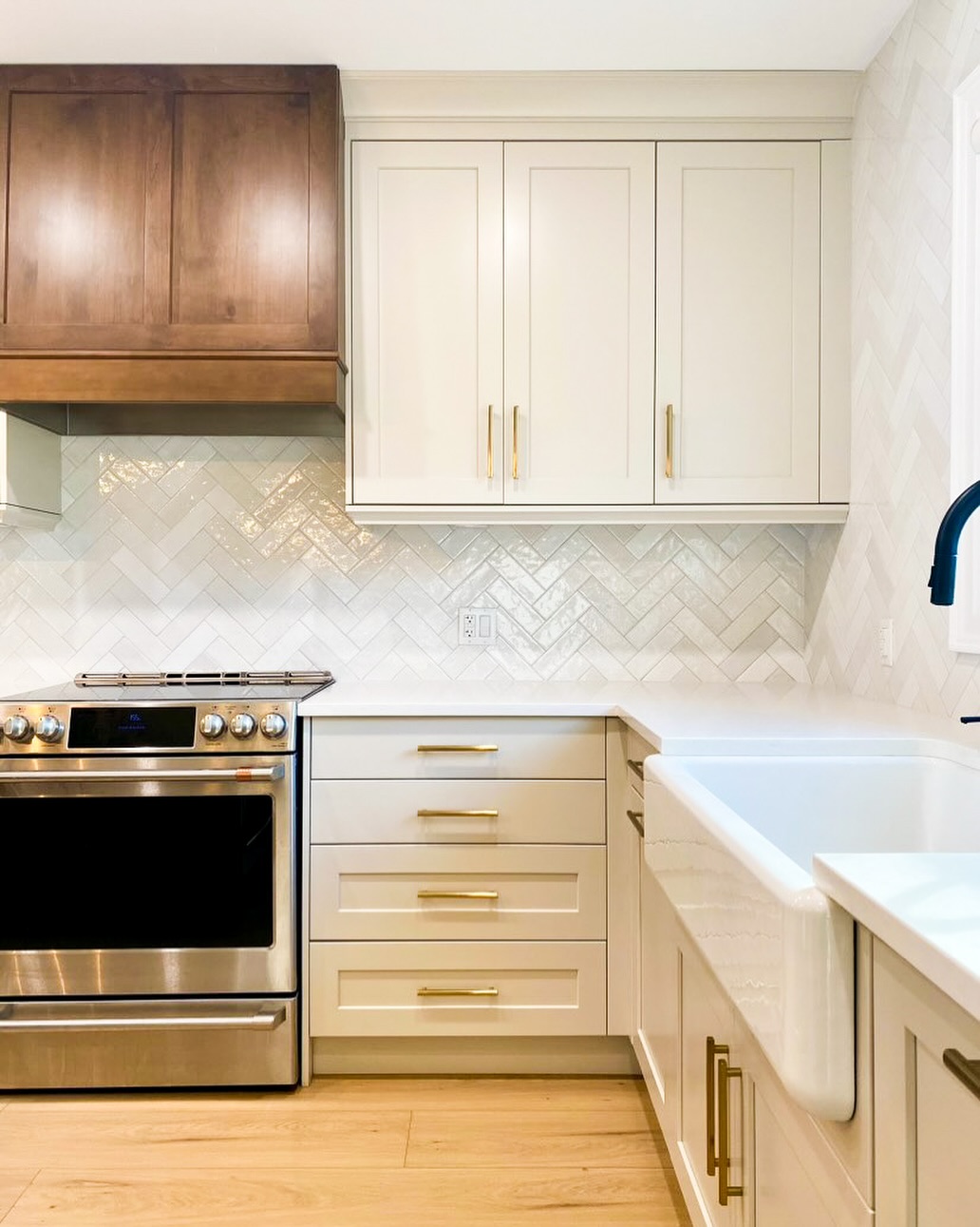 Creamy Herringbone Warmth