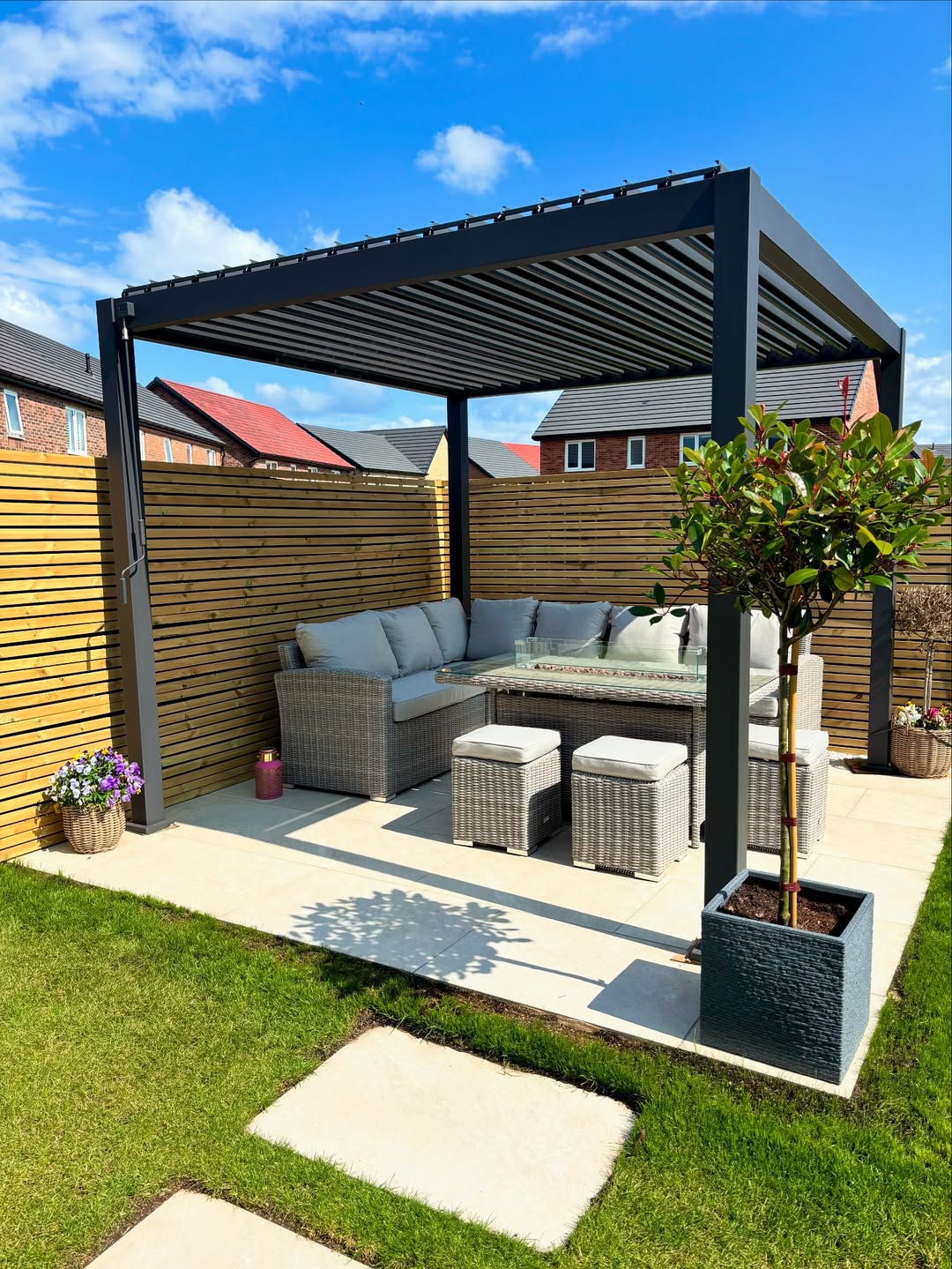 Modern Cabana Daylight