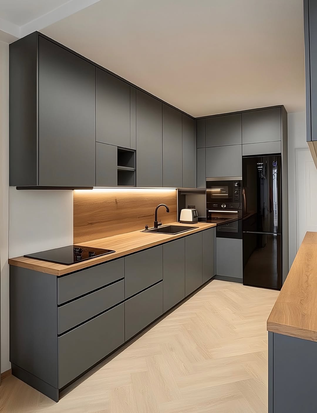 Statement Grey Elegance