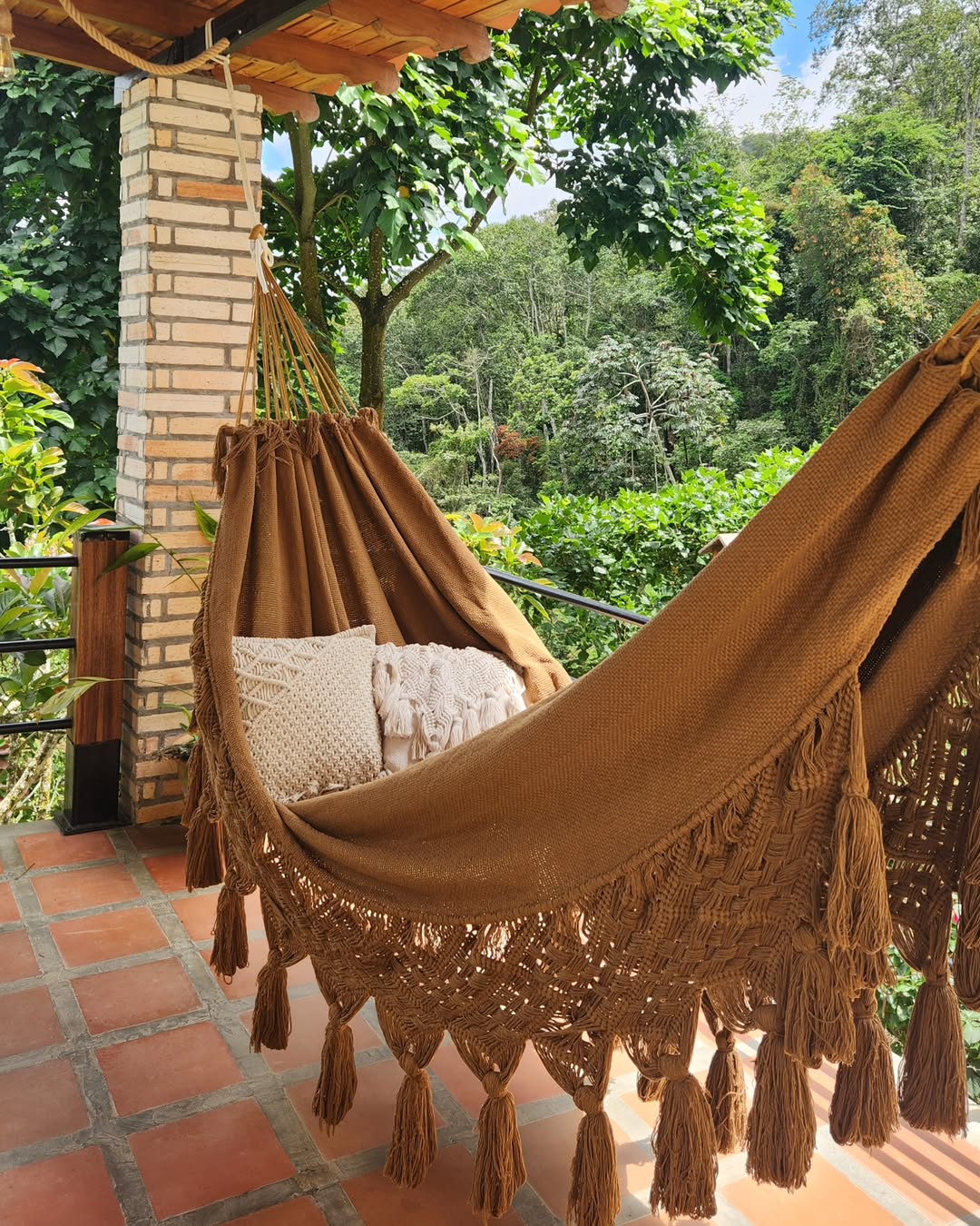 Earthy Balcony Retreat