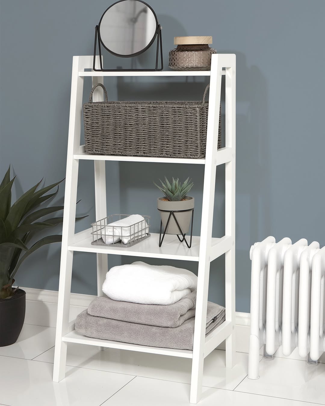 Effortless Bathroom Storage