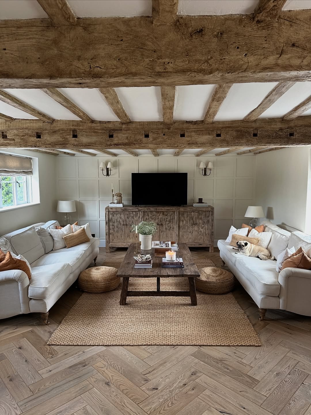Cozy English Cottage Mood