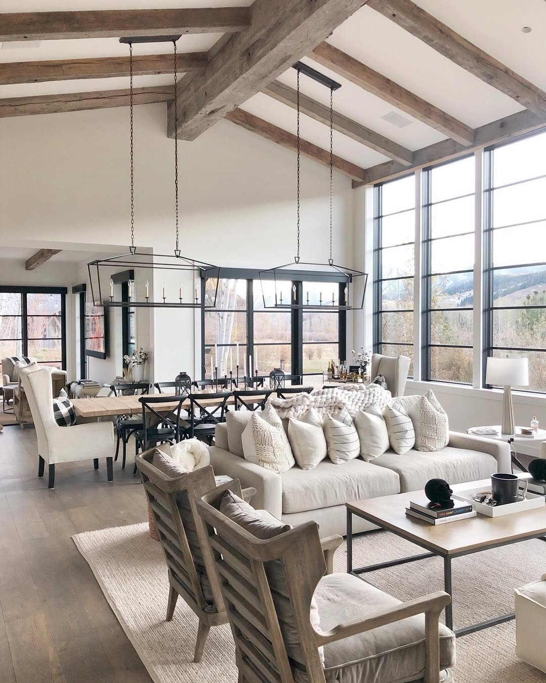 Soft Whites & Everyday Warmth