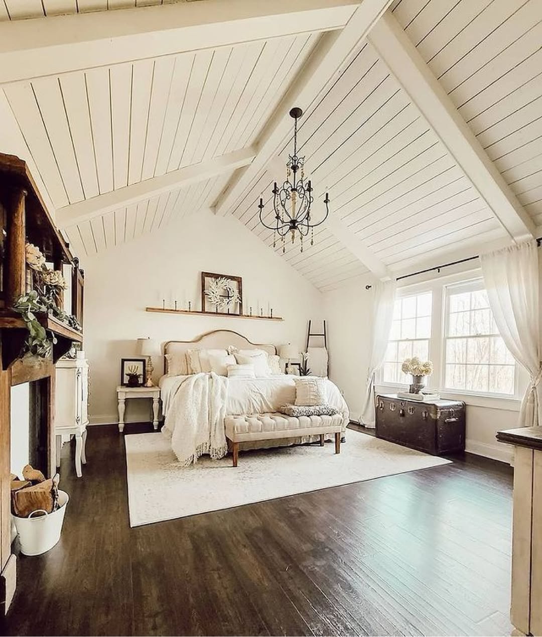 Creamy Farmhouse Retreat