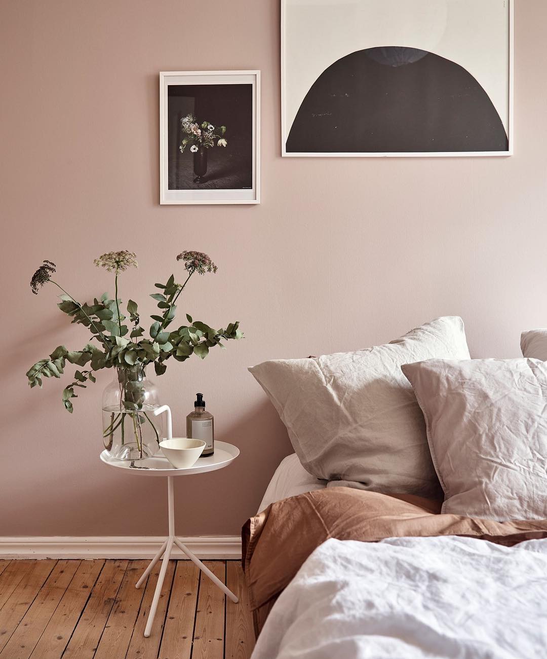 Soft Gallery Calm