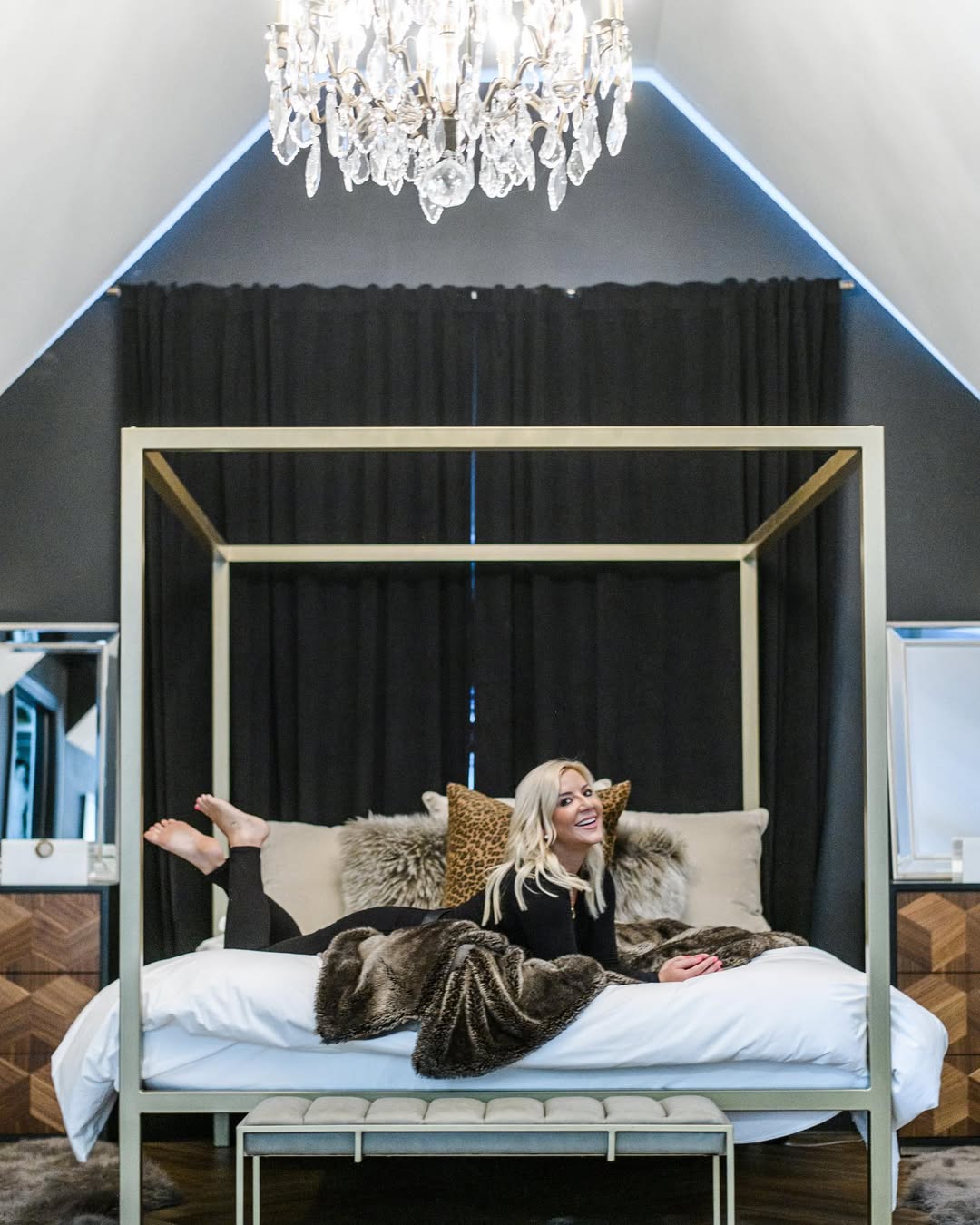 Modern Canopy Glam