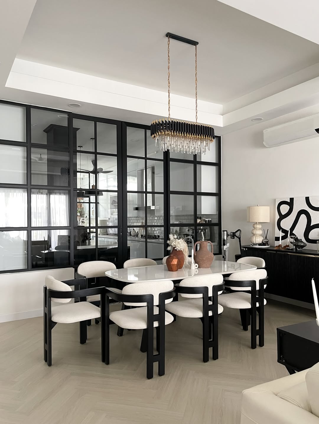 Artfully Graphic Dining
