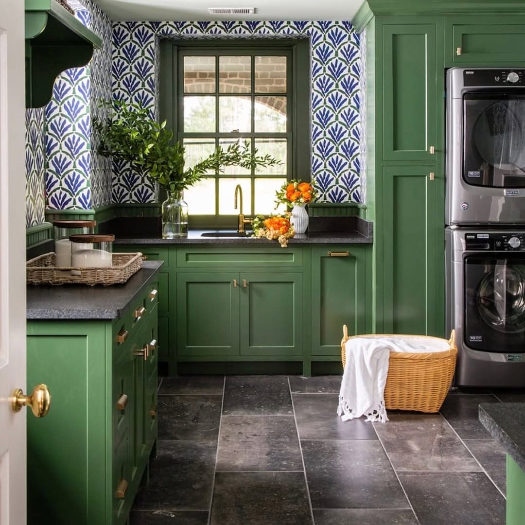 Vibrant Green Statement