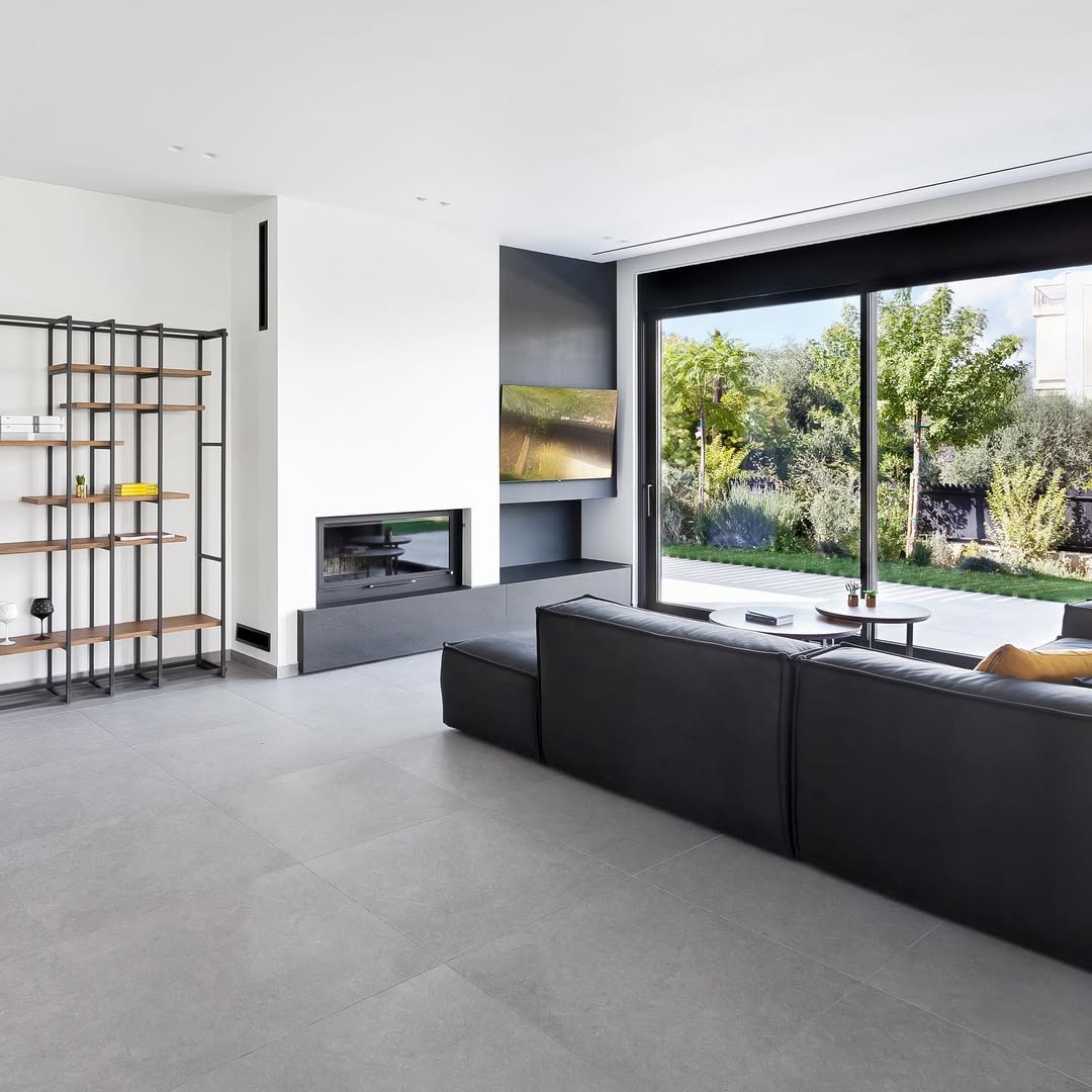 Sleek Modern Tile Base