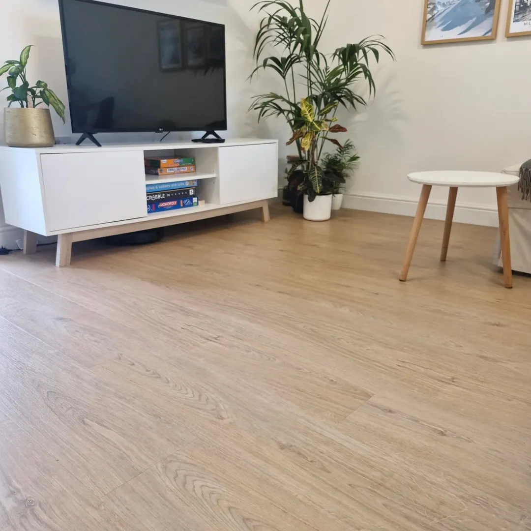 Classic Light Wood Comfort