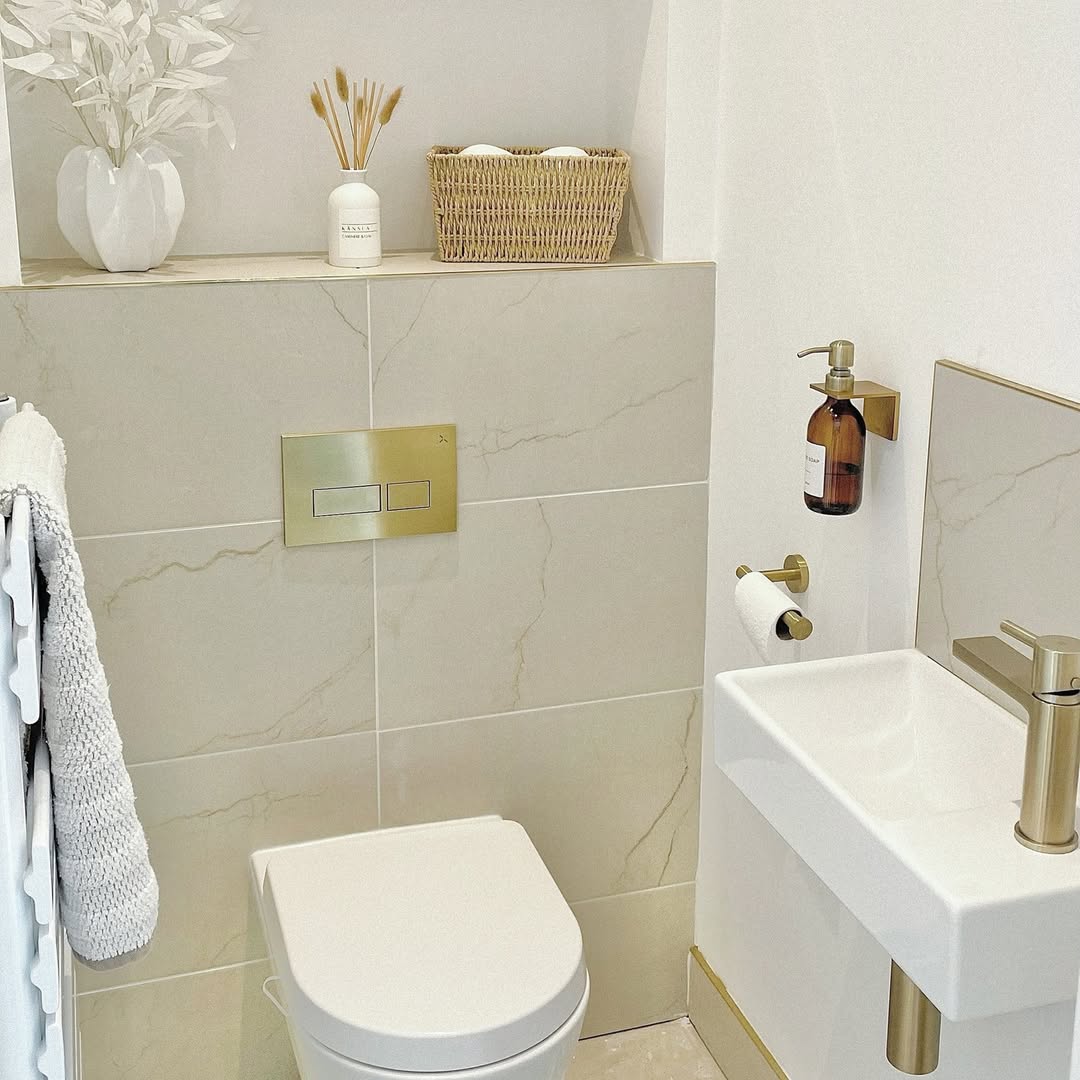 Marble & Brushed Brass Glow