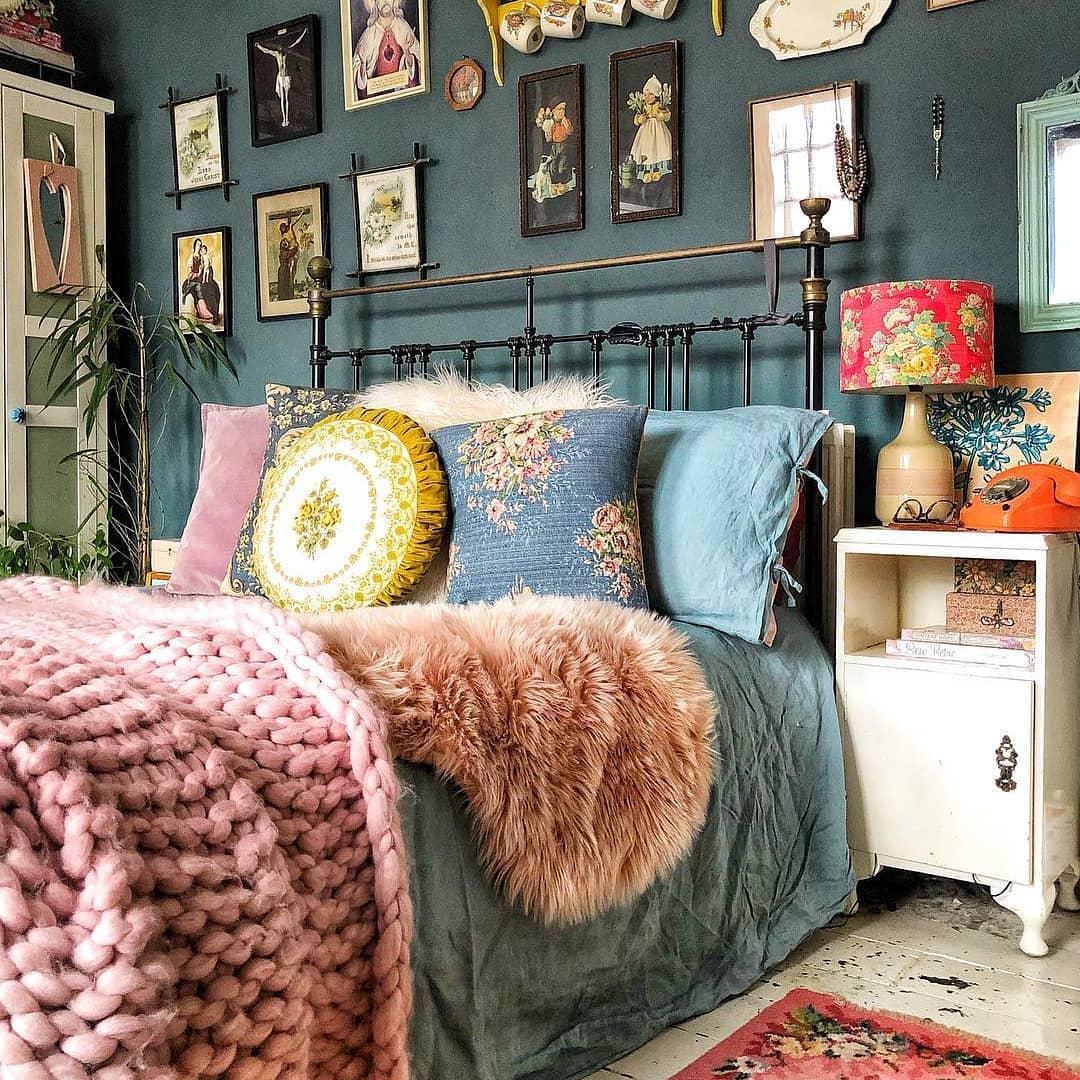 Maximalist Magic