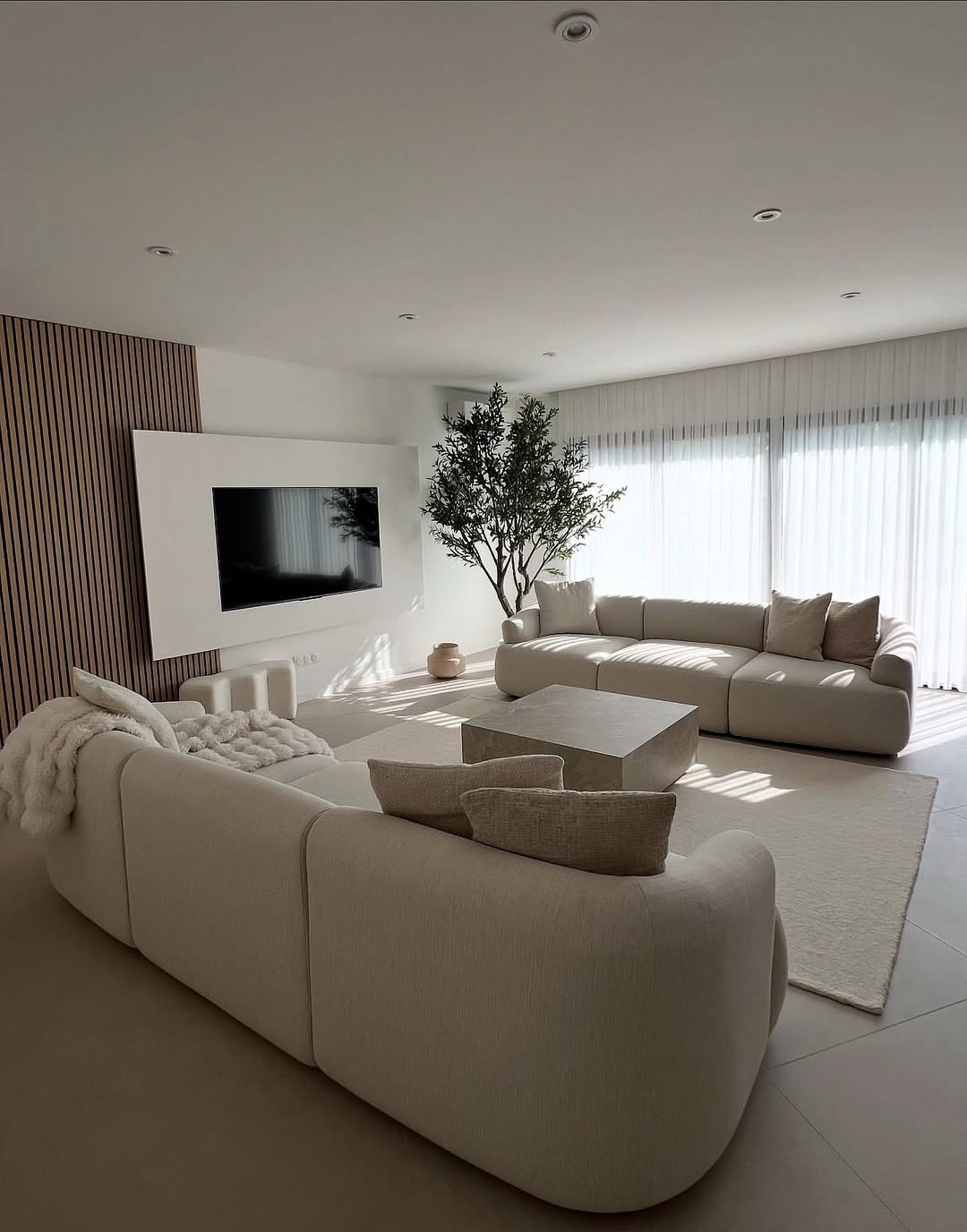 Airy Minimal Retreat