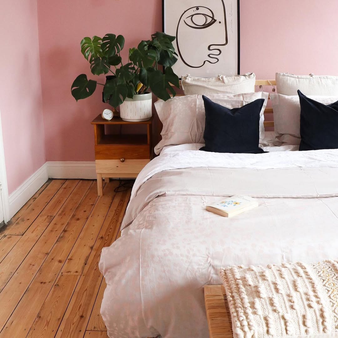 Modern Blush Contrast