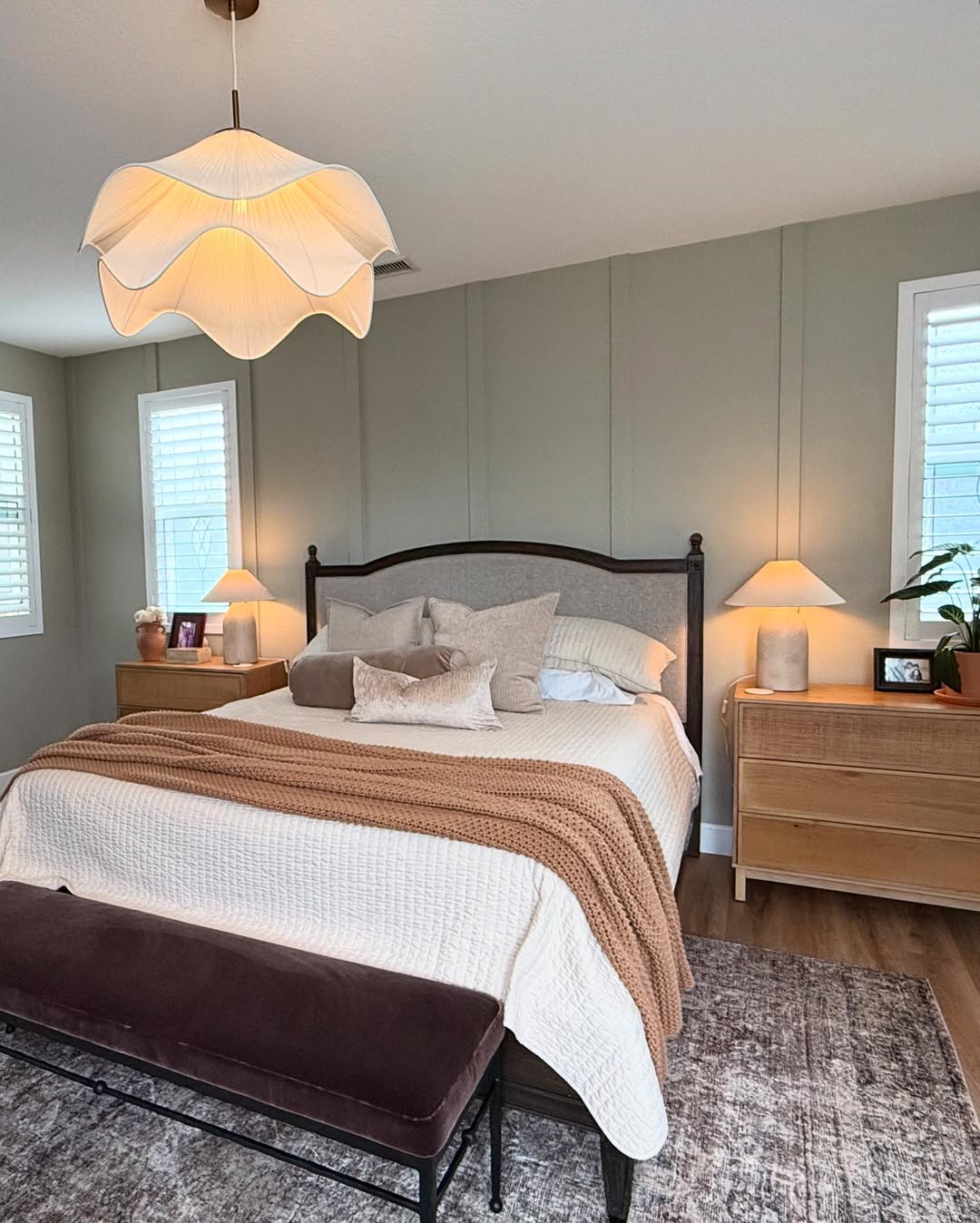 Soft Neutrals & Natural Light
