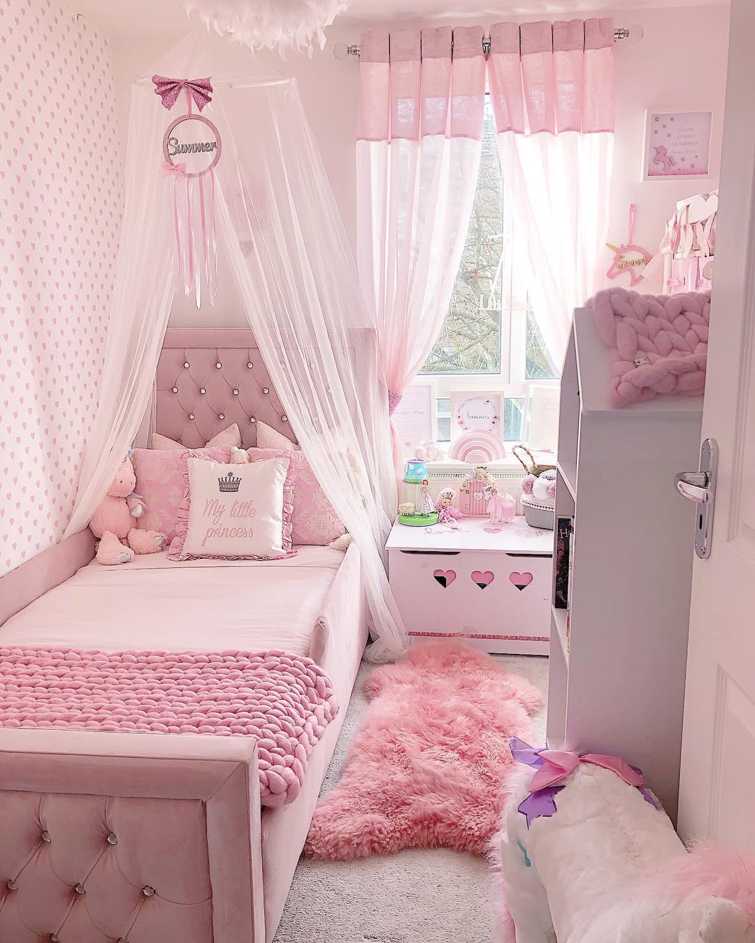Sweet Pink Storybook