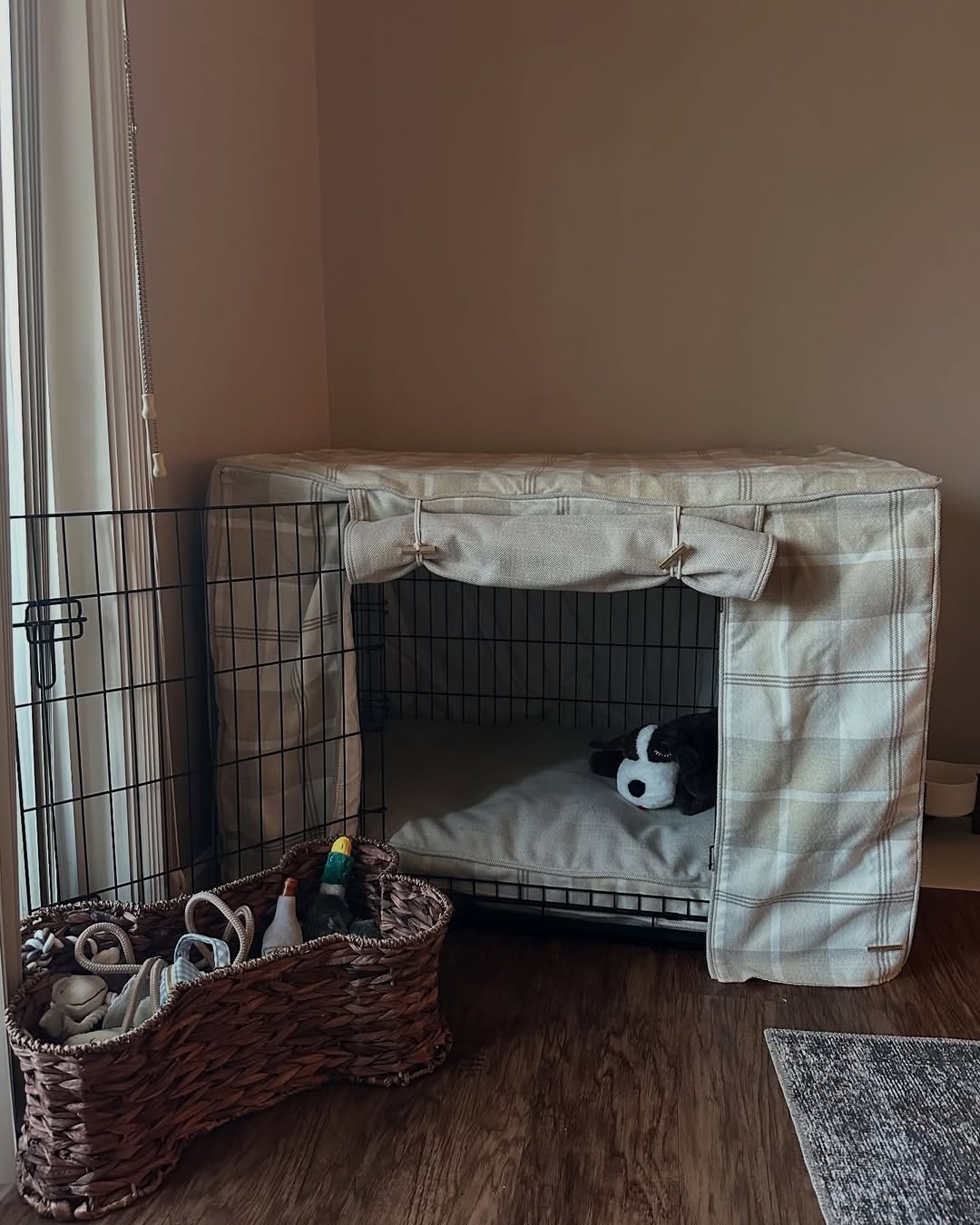 Calm & Contained