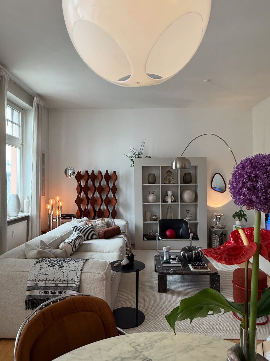 Sculptural 70s Glow