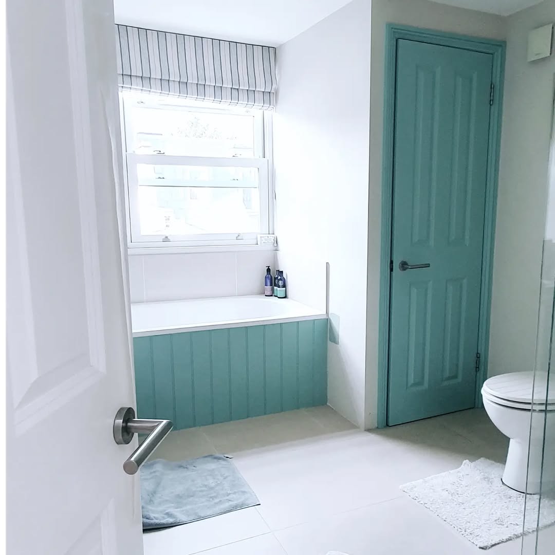 Aqua Cottage Cheer Door
