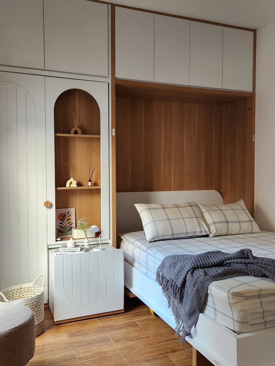 Warm Wood Simplicity