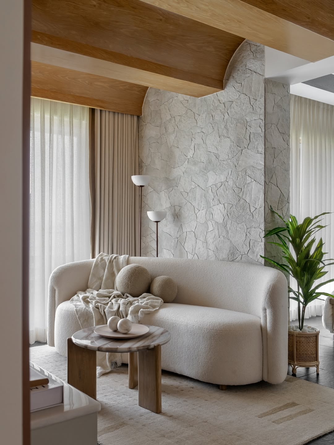 Sculpted Soft Minimalism
