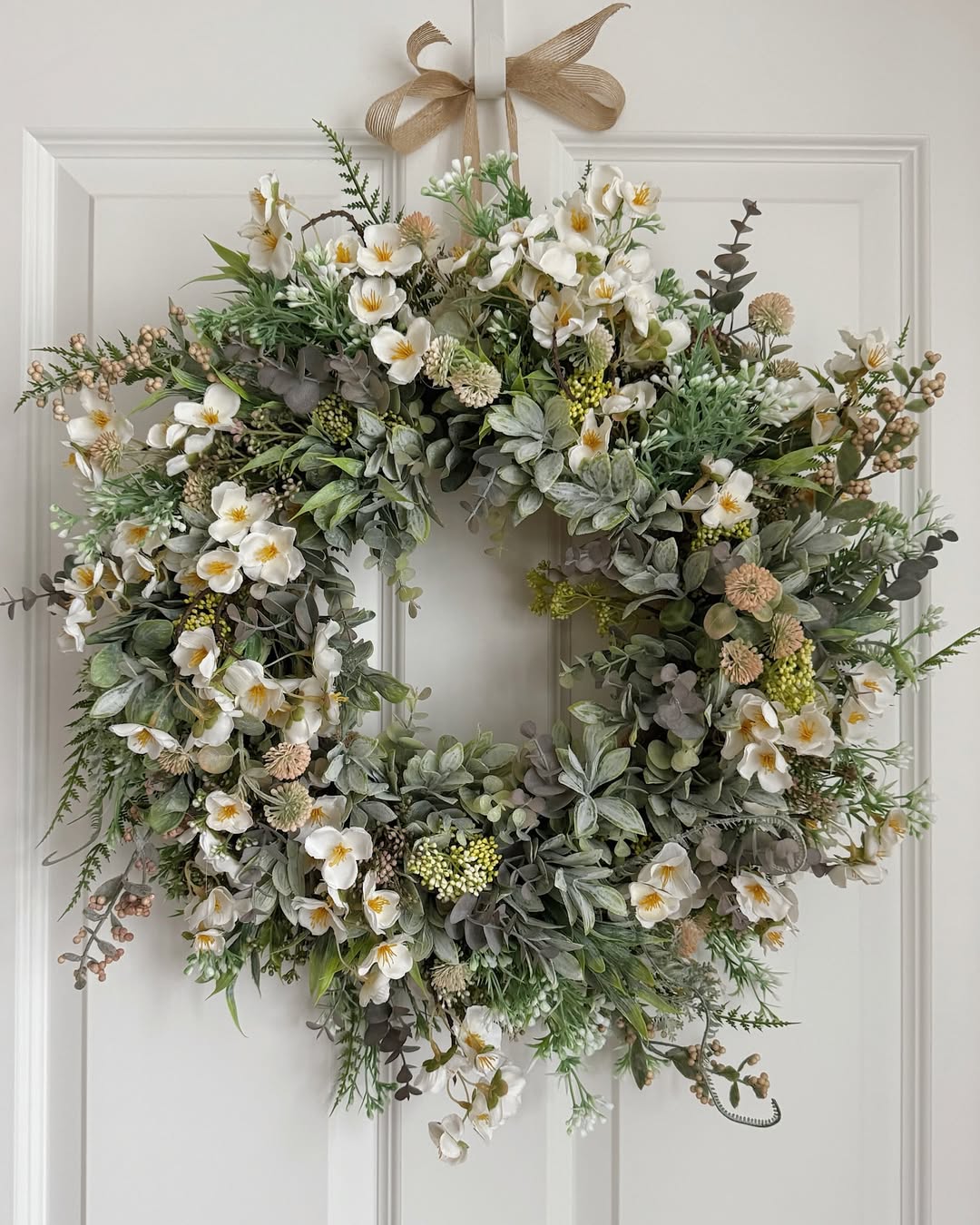Soft White & Green Classic