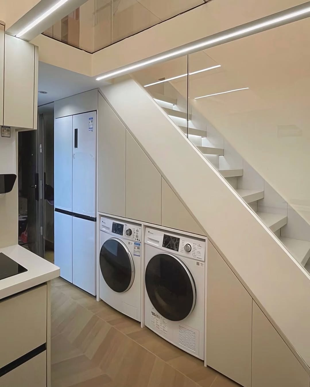 Sleekest Laundry Tuck Ever