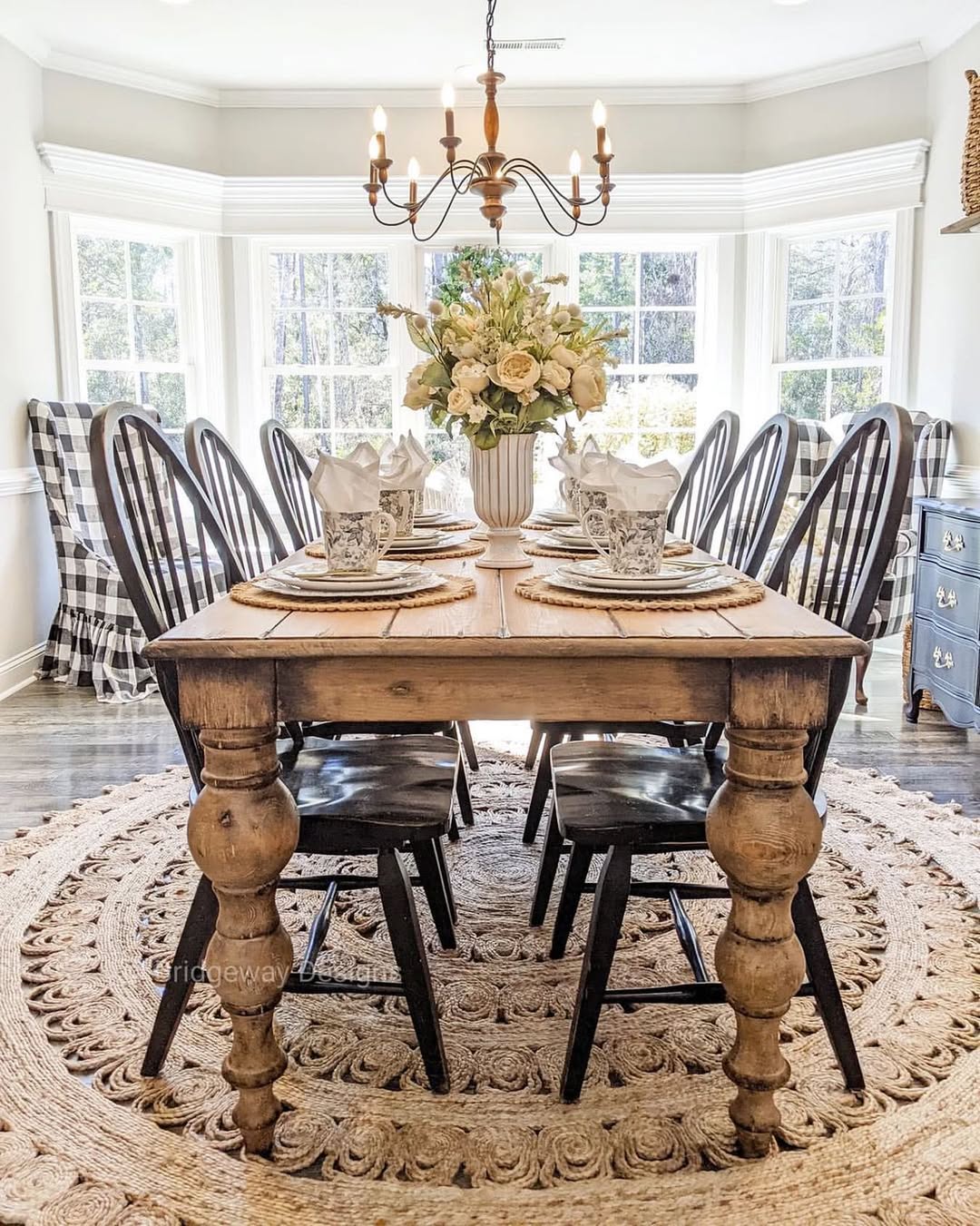 Farmhouse with a Tailored Twist