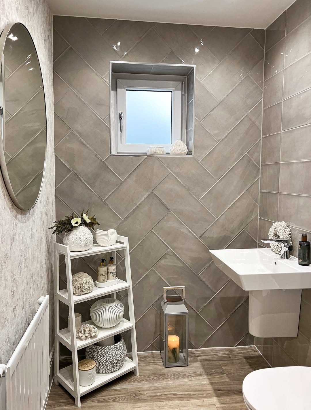 Taupe Texture Moment