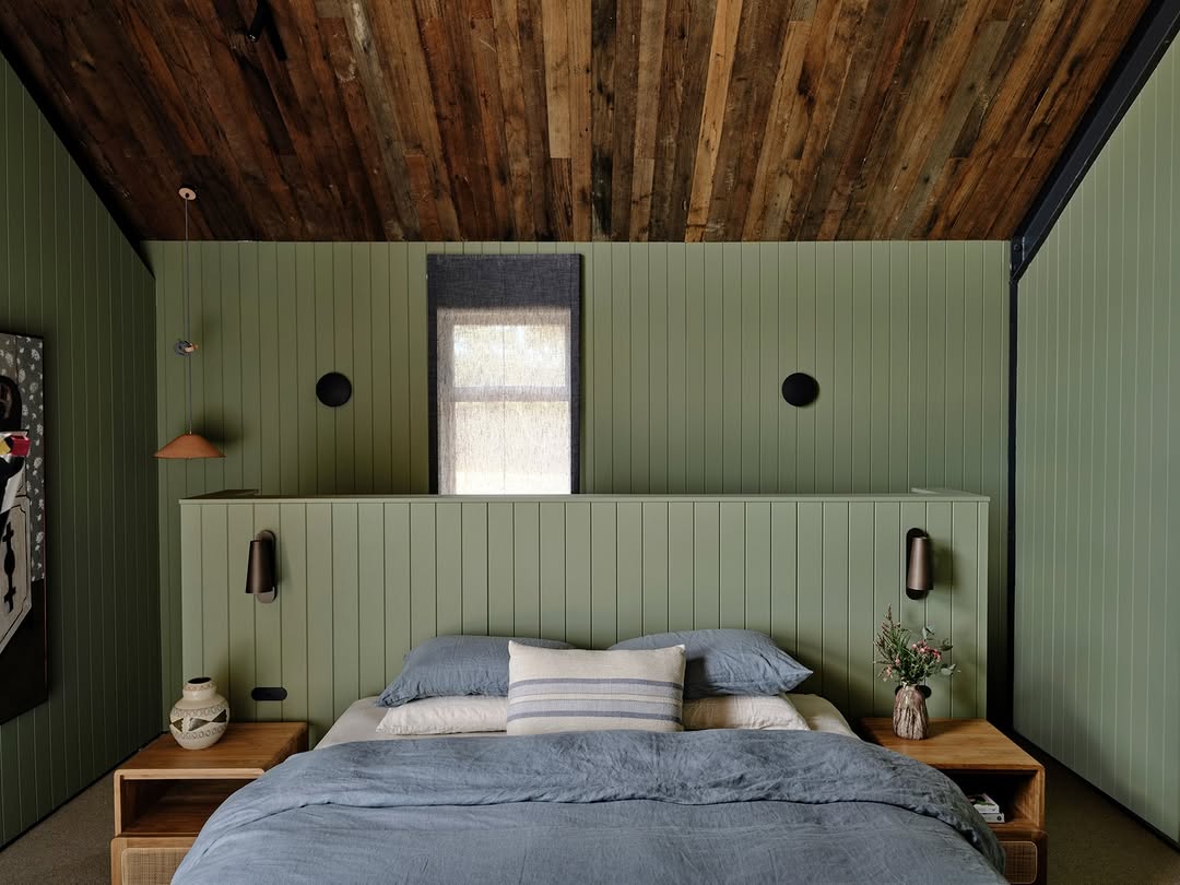 Moody Timber & Sage