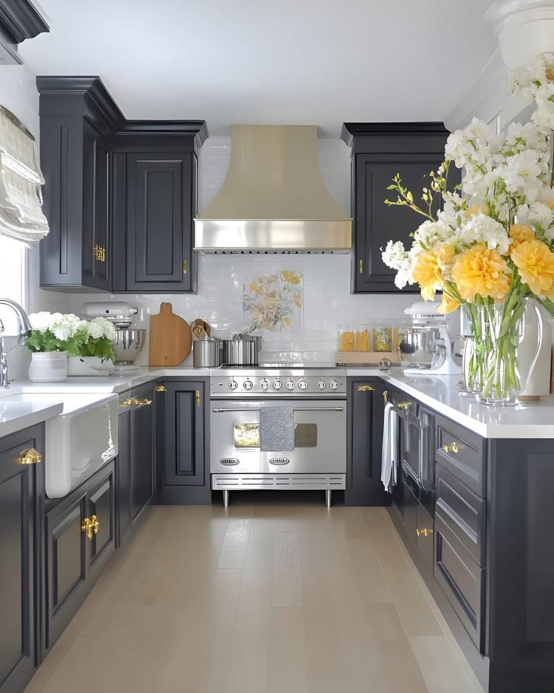 Navy & Brass Beauty