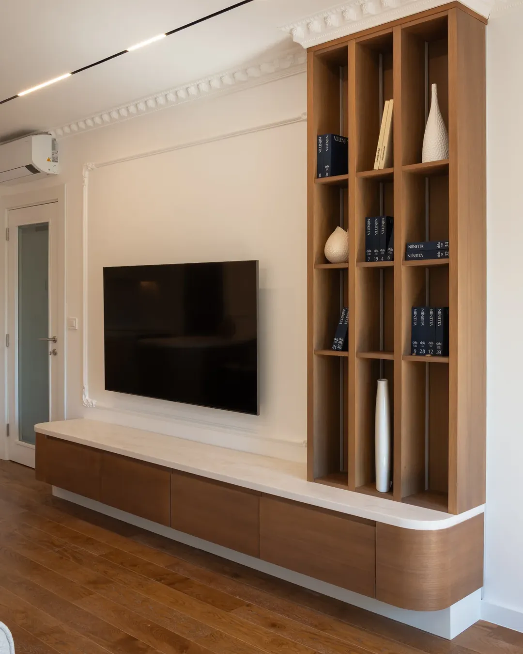 Vertical Wood Storage Accent