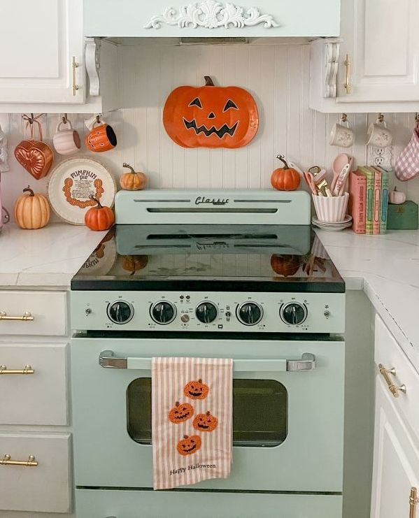 Retro Pumpkin Charm