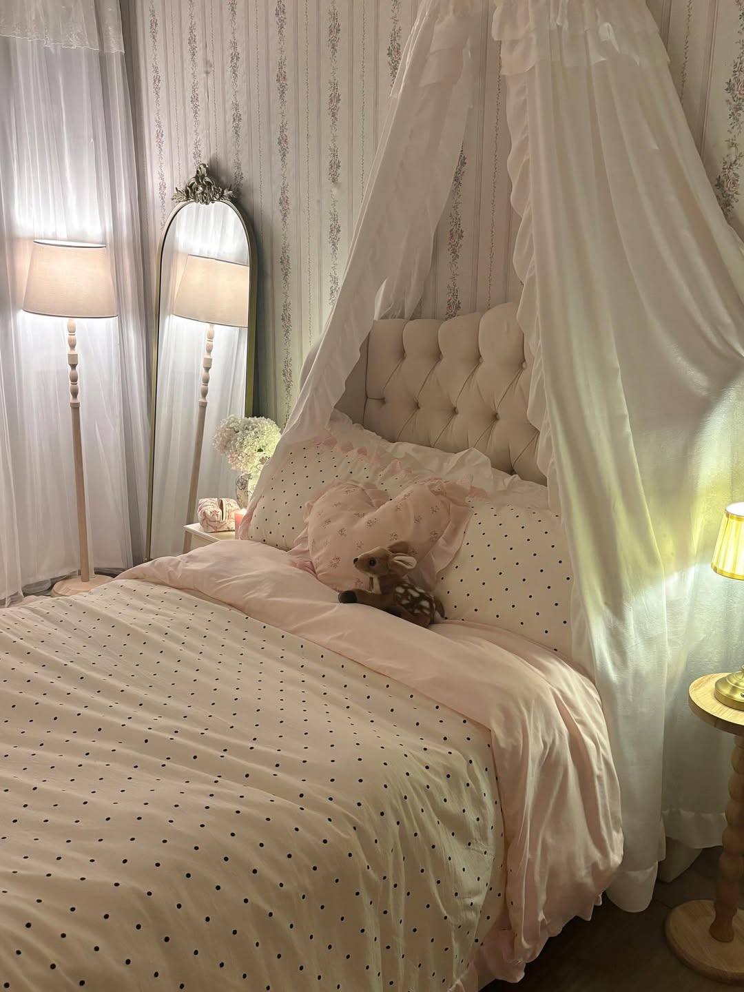 Vintage Lace Dream