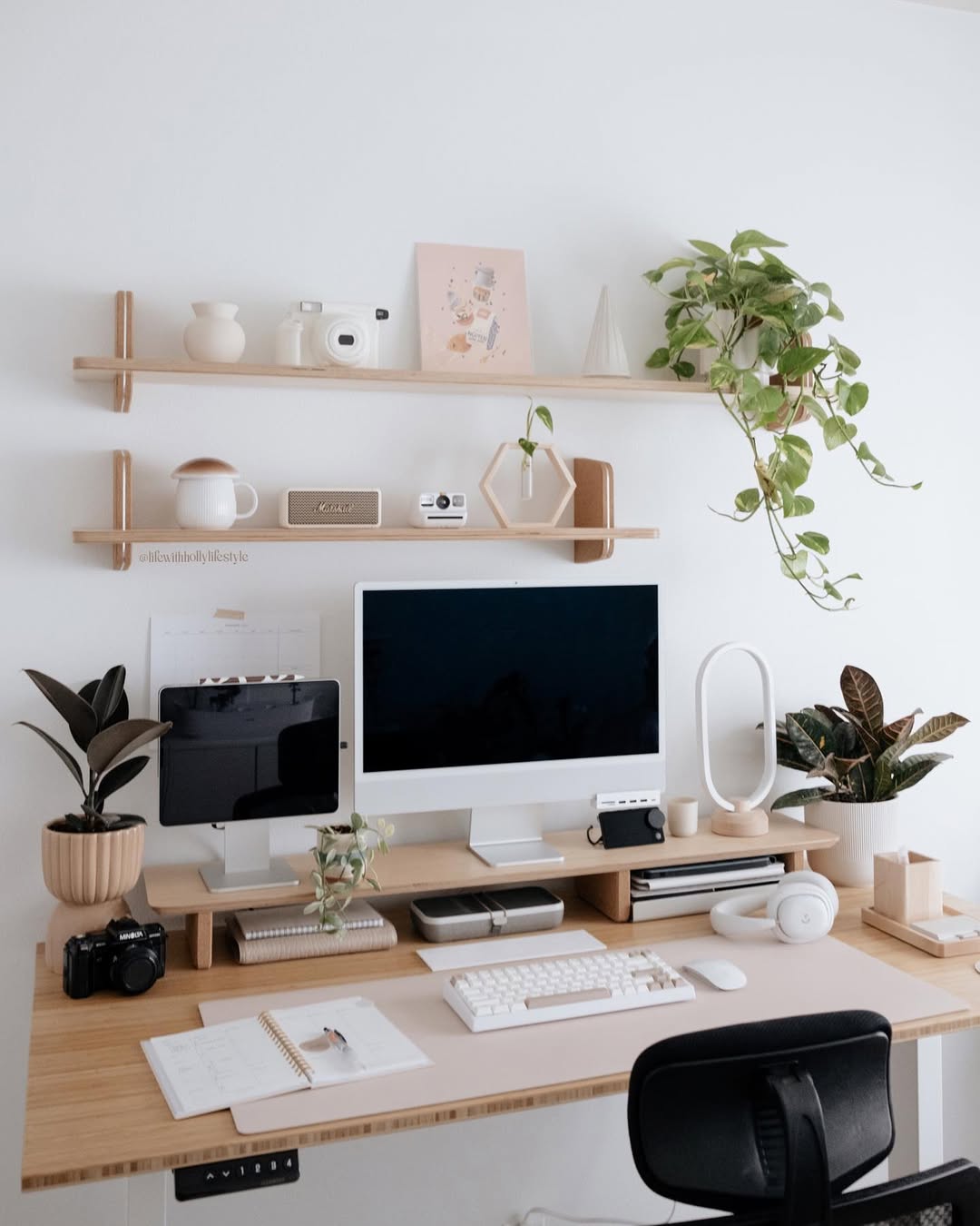 Everyday Minimal with Warmth